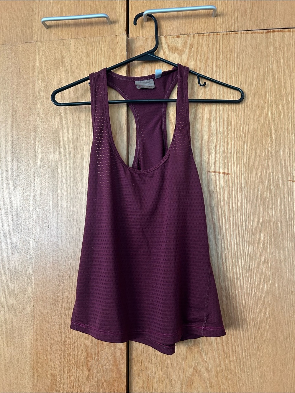 Athleta Burgundy Racer Back Muscle Tank Top Women’s XS Yoga Run Gym Shirt